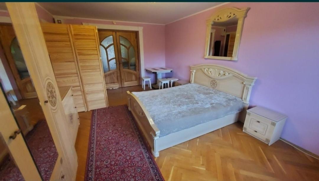 Затишні Апартаменти В Центрі 리우네 외부 사진